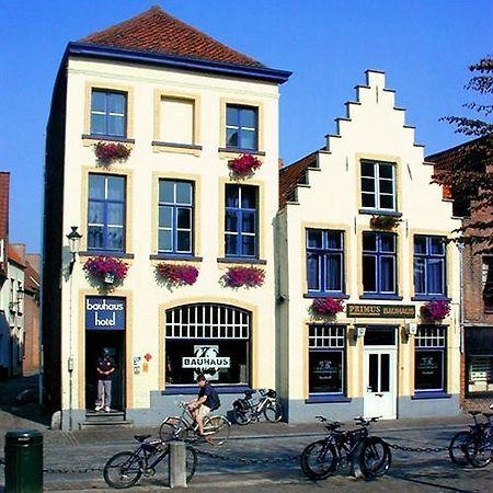 St Christopher'S Inn Hostel At The Bauhaus Brujas Exterior foto