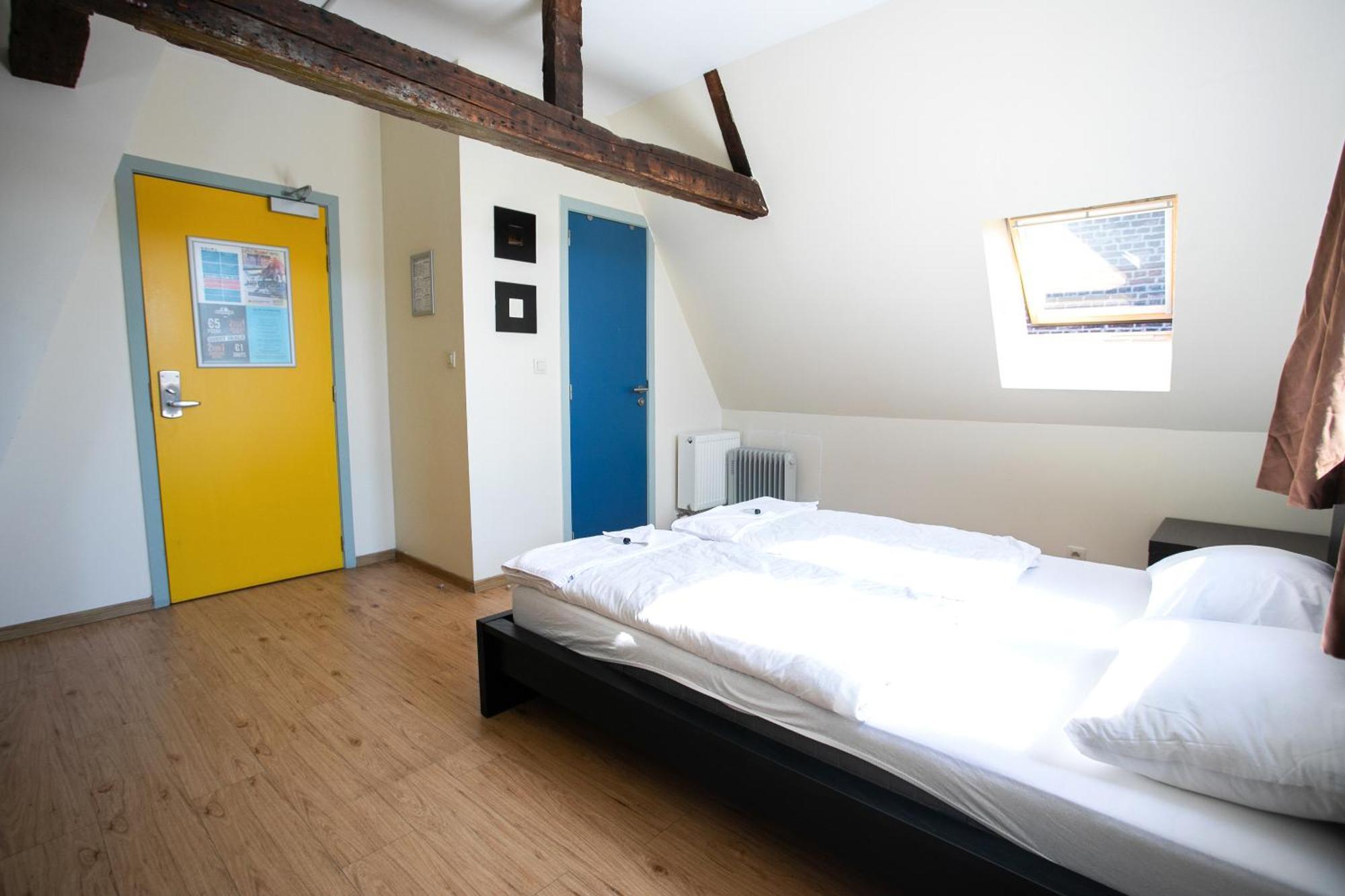St Christopher'S Inn Hostel At The Bauhaus Brujas Habitación foto